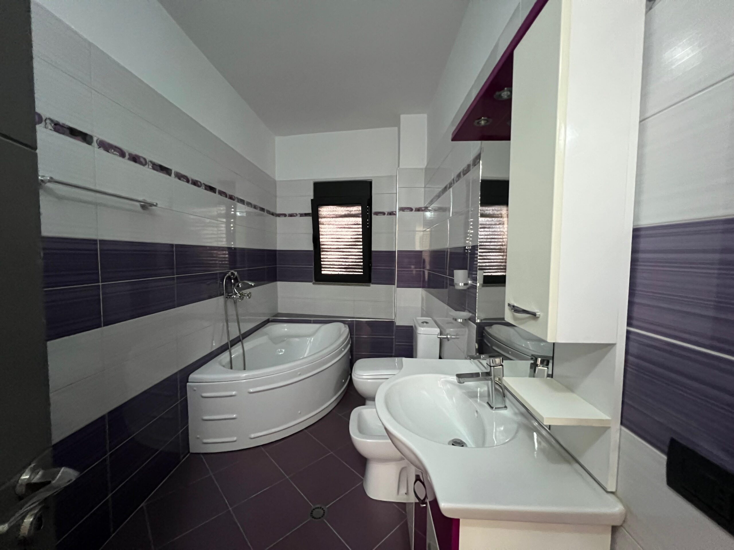 3-pokojowy apartament z widokiem na morze- Lungomare, Wlora Albania