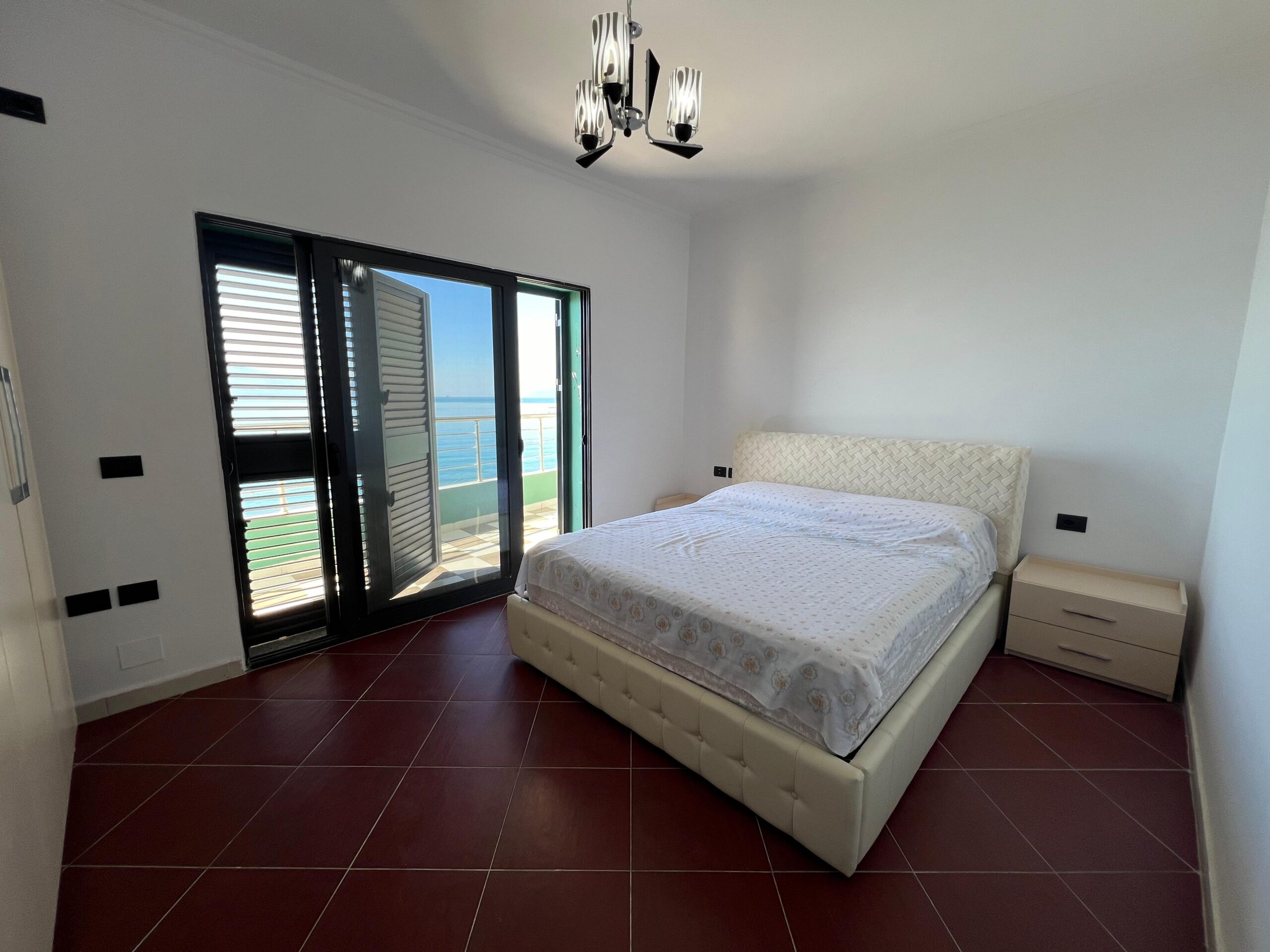 3-pokojowy apartament z widokiem na morze- Lungomare, Wlora Albania