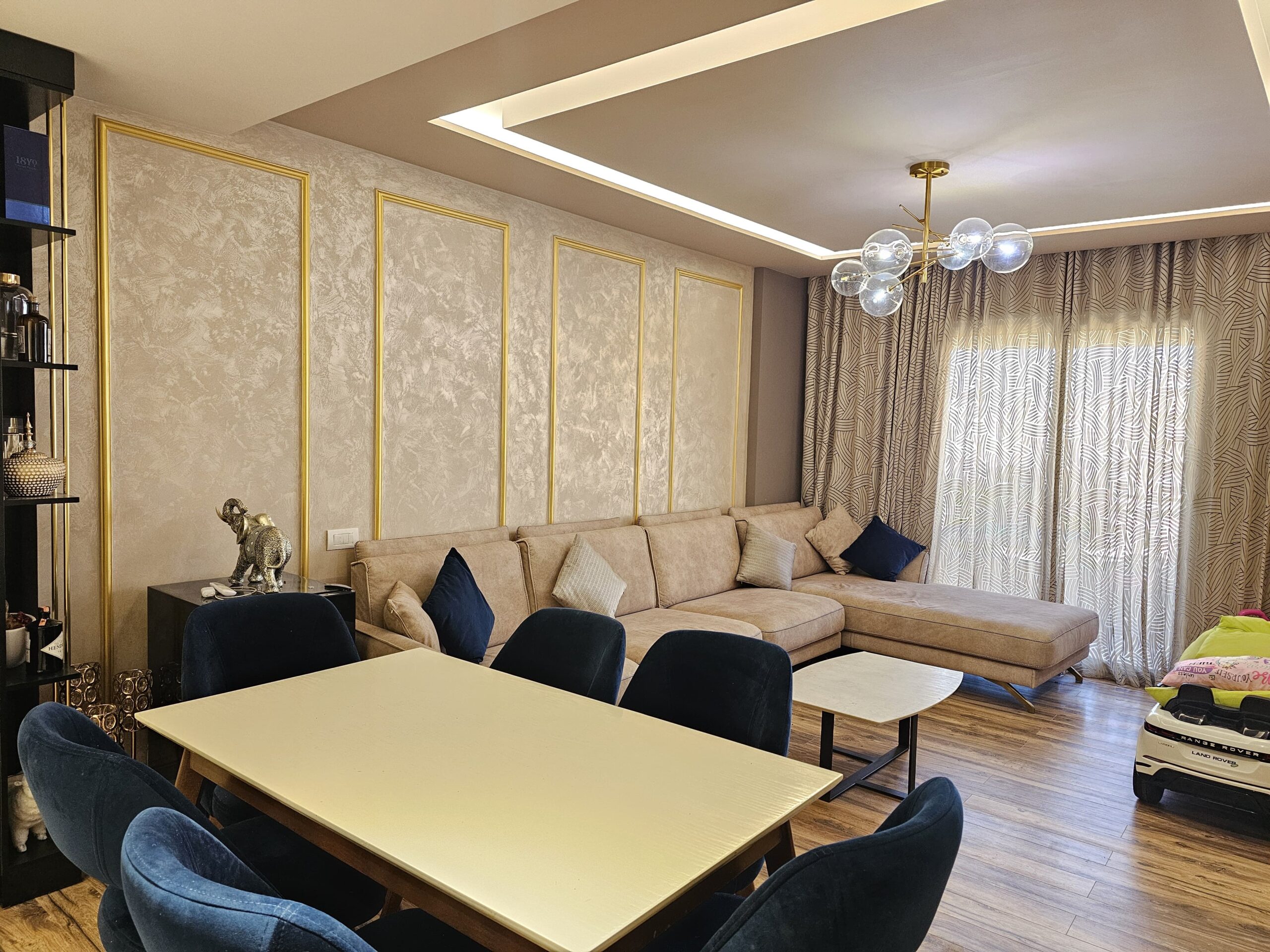 Luksusowy  Apartament z dwoma sypialniami i garażem- Wlora