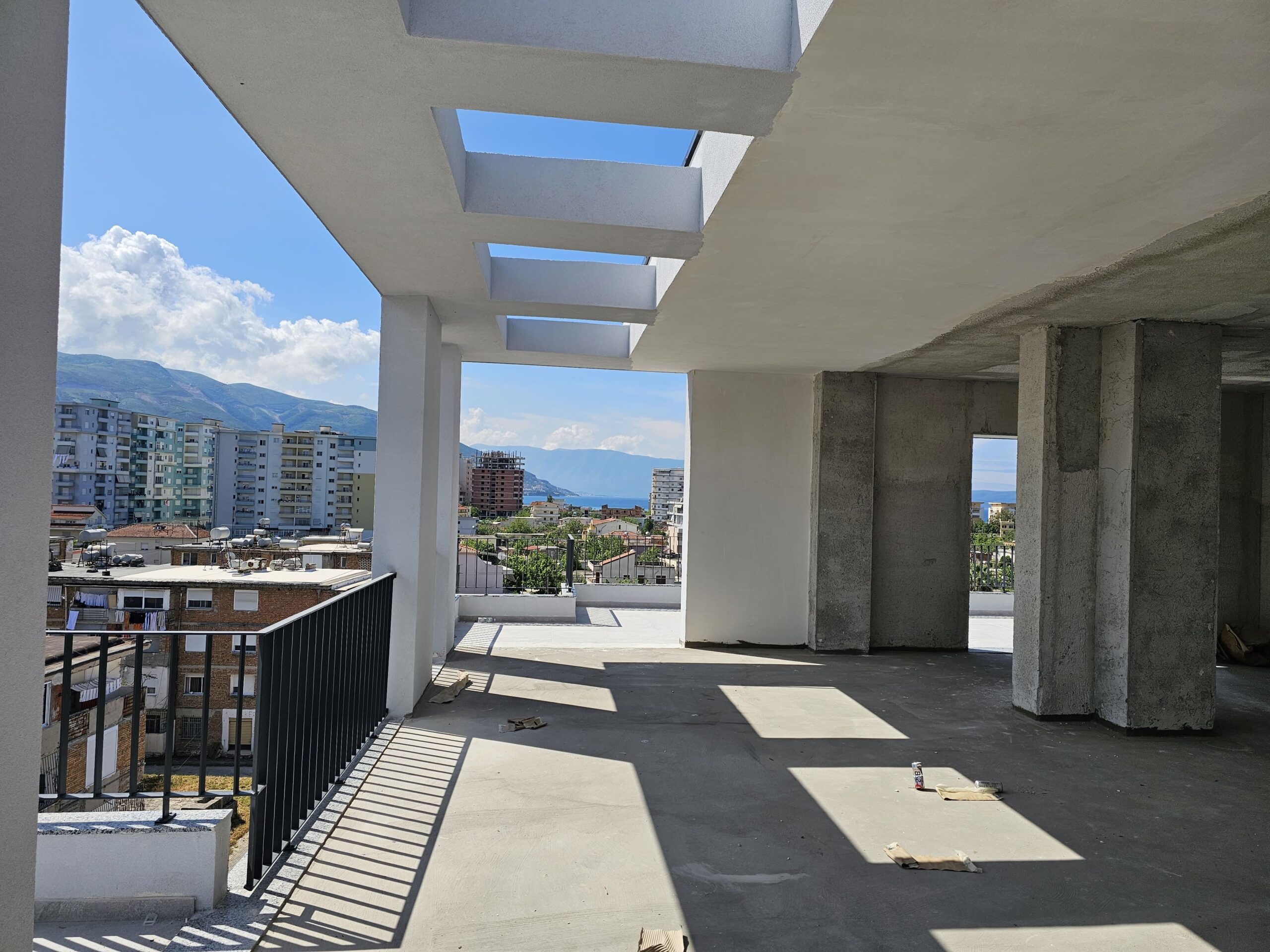 Penthouse-Wlora