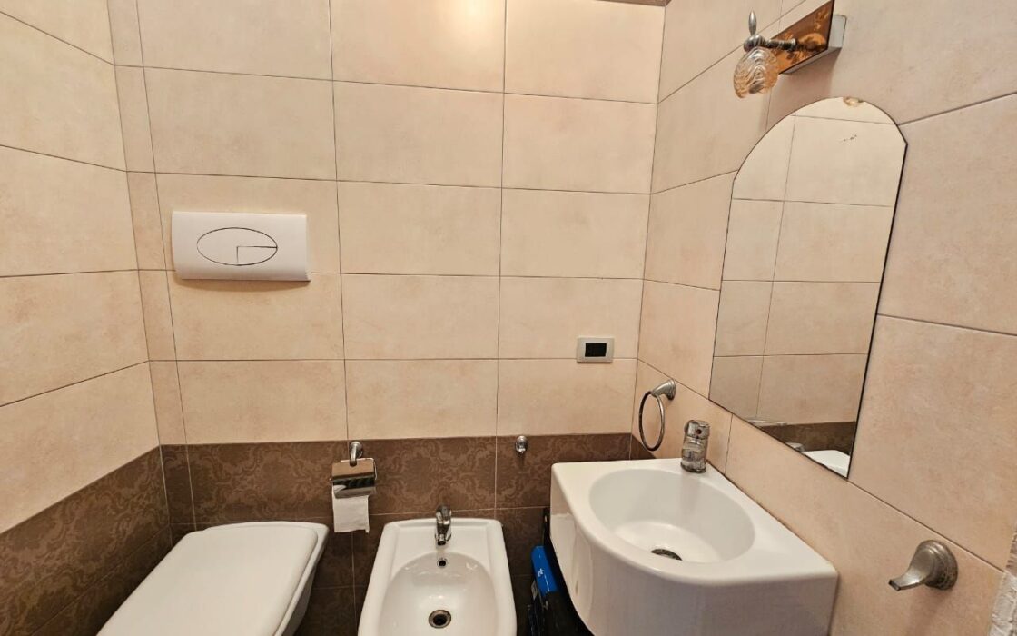 Na sprzedaż 4 pokojowy apartament z widokiem na morze- Lungomare Wlora