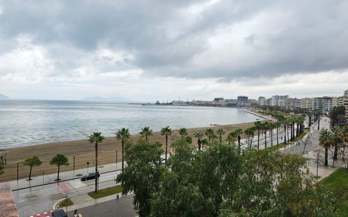 Na sprzedaż 4 pokojowy apartament z widokiem na morze- Lungomare Wlora