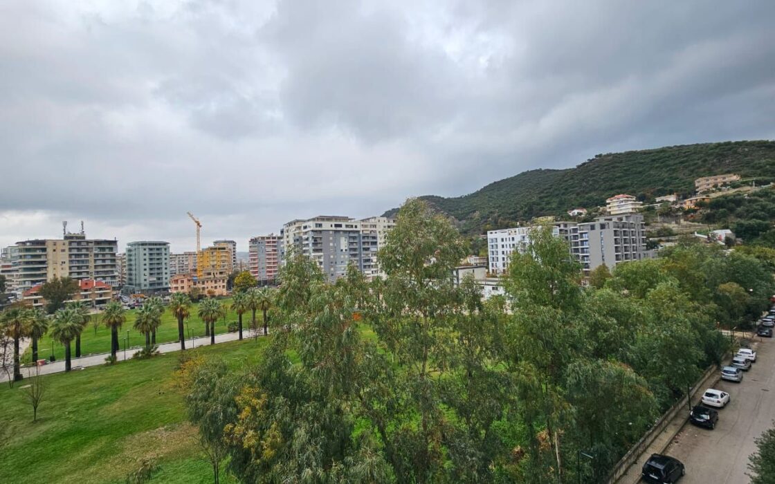 Na sprzedaż 4 pokojowy apartament z widokiem na morze- Lungomare Wlora