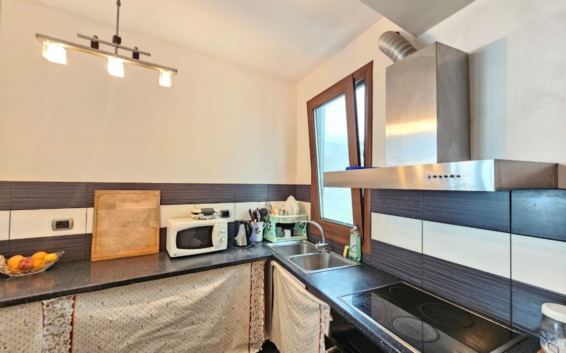 Na sprzedaż 4 pokojowy apartament z widokiem na morze- Lungomare Wlora