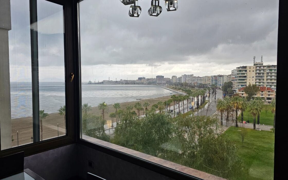 Na sprzedaż 4 pokojowy apartament z widokiem na morze- Lungomare Wlora