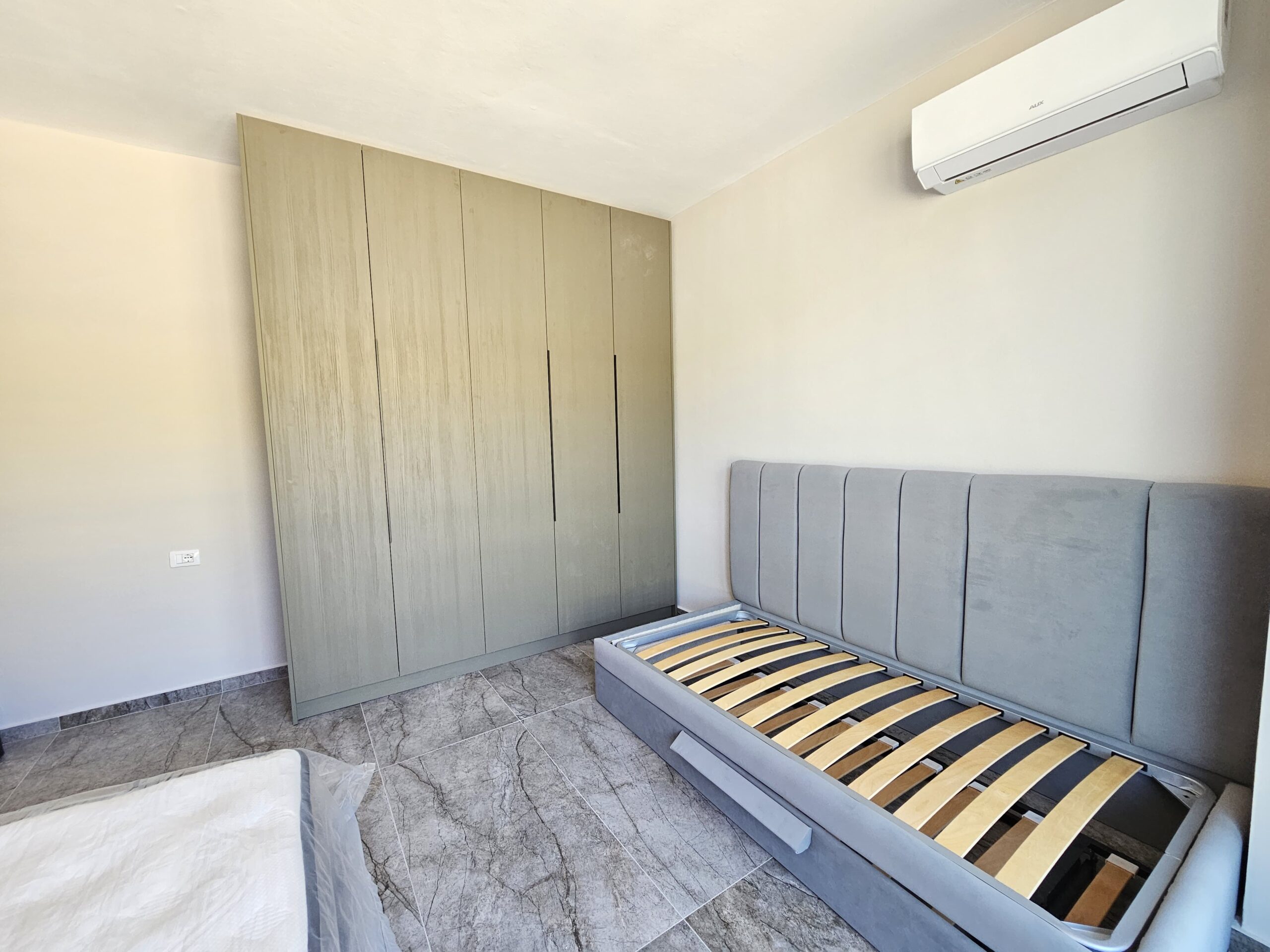2-pokojowy apartament z widokiem na morze- Radhime, Wlora