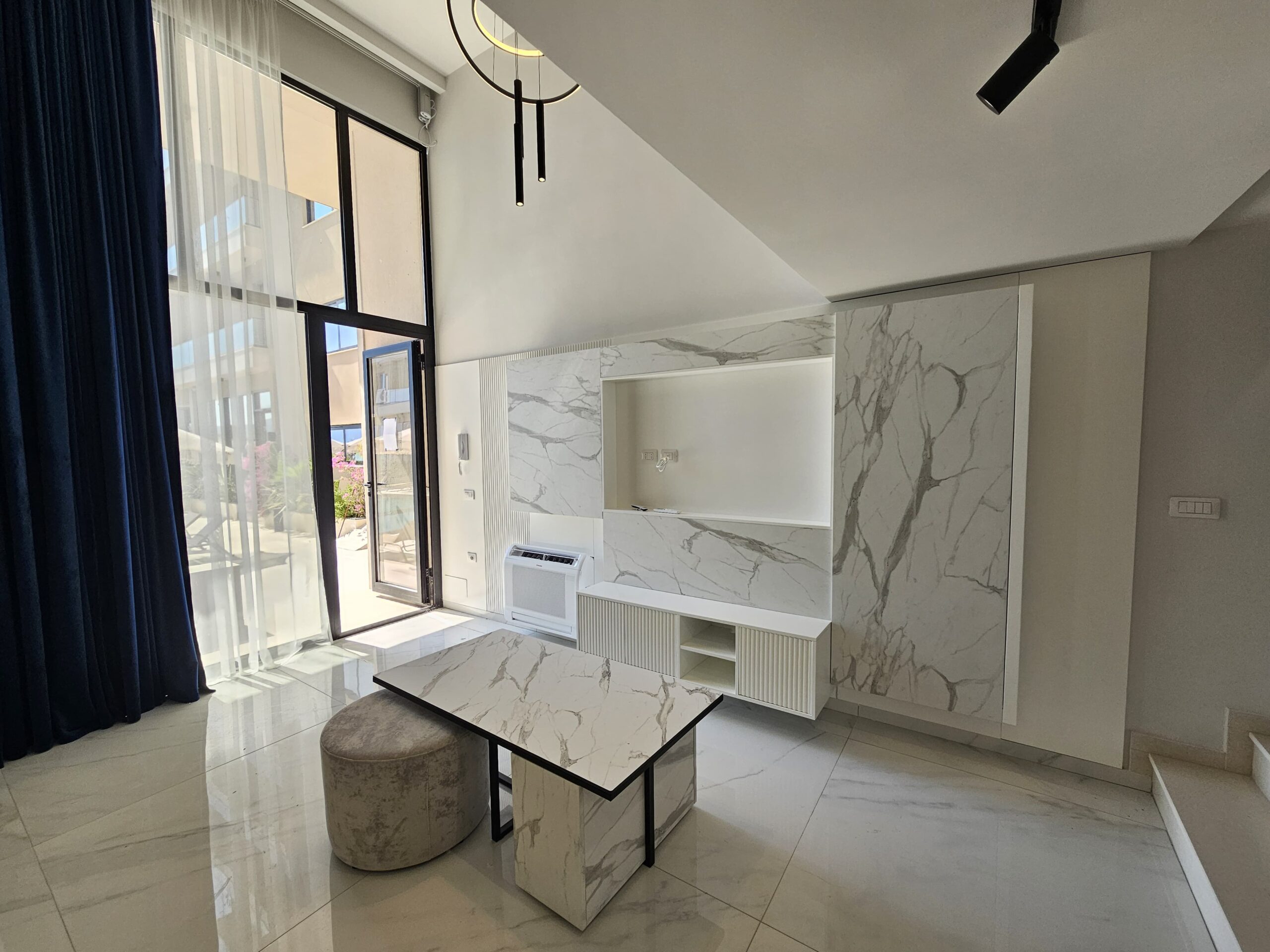 Luksusowy 2-poziomowy apartament-  Radhime