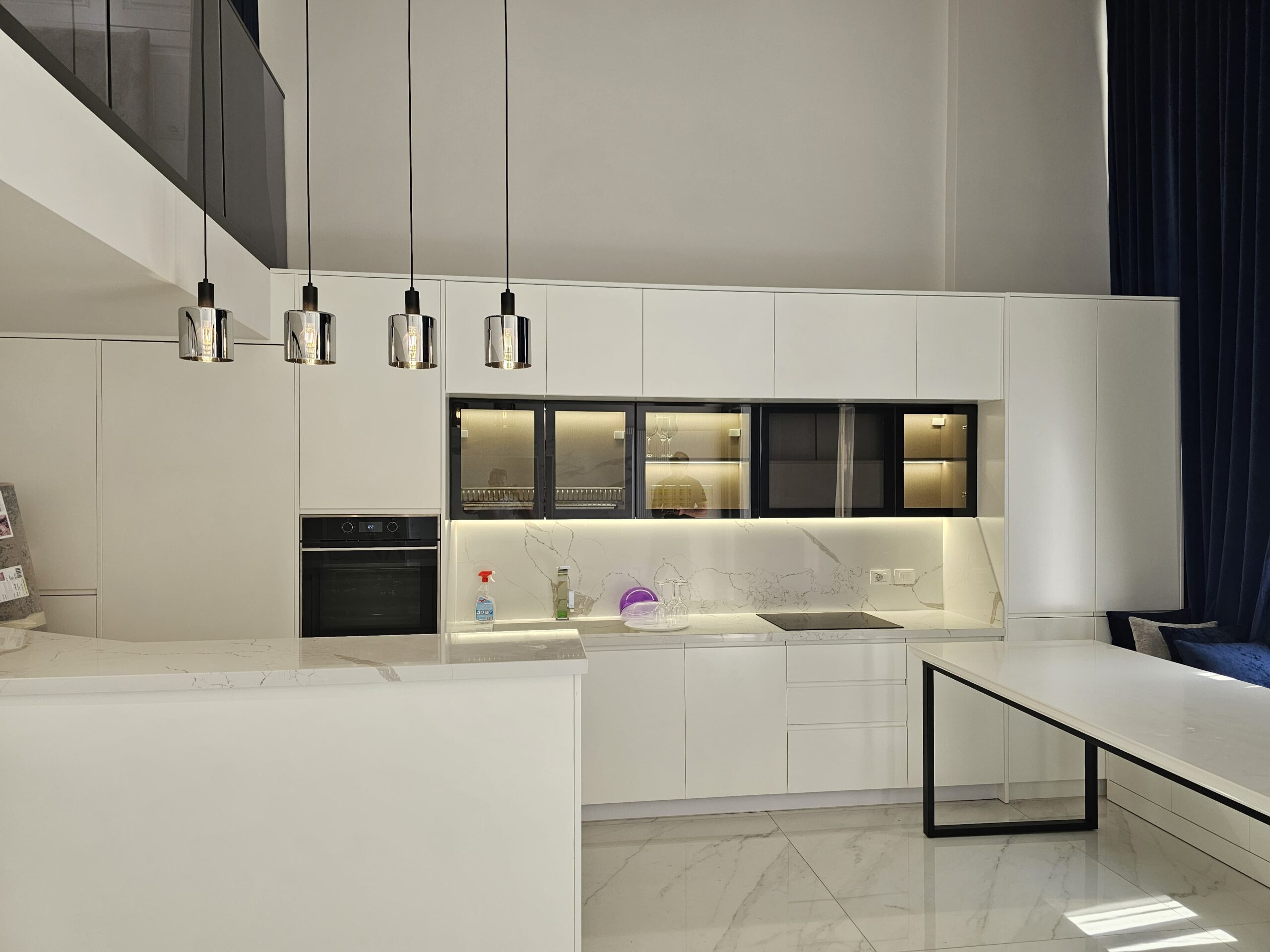 Luksusowy 2-poziomowy apartament-  Radhime