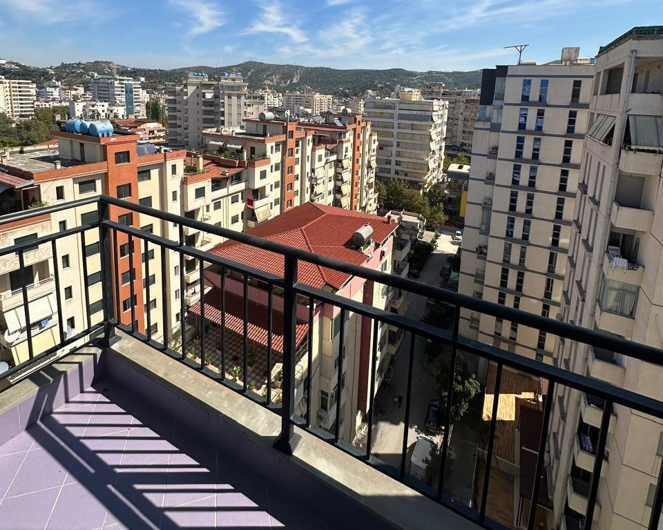 3-pokojowy apartament  w centrum Wlory