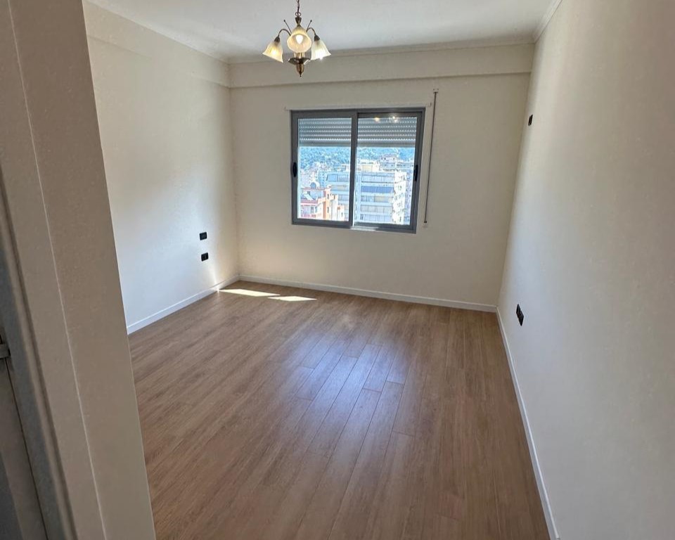 3-pokojowy apartament  w centrum Wlory