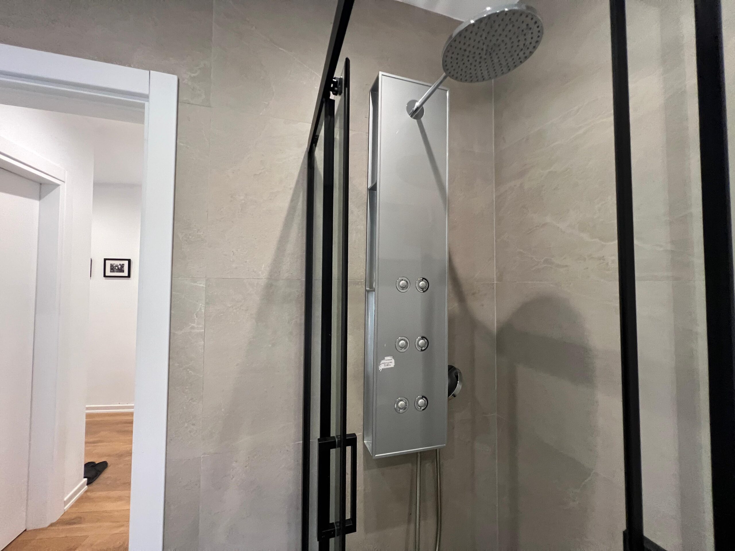 Apartament 2-pokojowy 87m2 w historycznej części Wlory