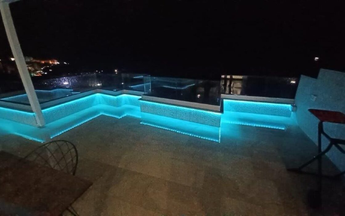 Panoramiczny apartament 140 m2 z tarasem 35 m² – Cold Water / Lungomare 2, Wlora
