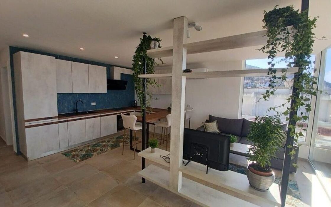Panoramiczny apartament 140 m2 z tarasem 35 m² – Cold Water / Lungomare 2, Wlora
