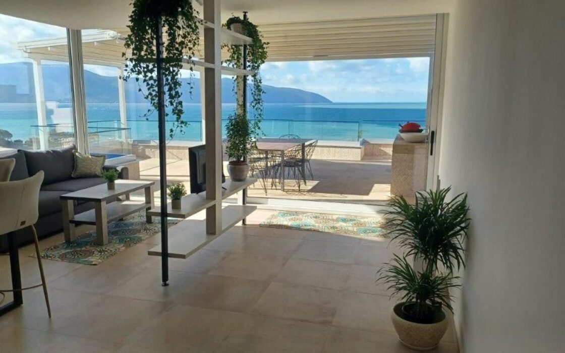Panoramiczny apartament 140 m2 z tarasem 35 m² – Cold Water / Lungomare 2, Wlora