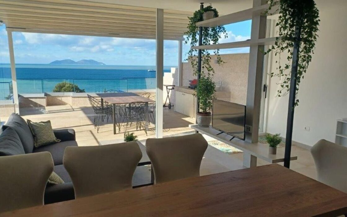Panoramiczny apartament 140 m2 z tarasem 35 m² – Cold Water / Lungomare 2, Wlora