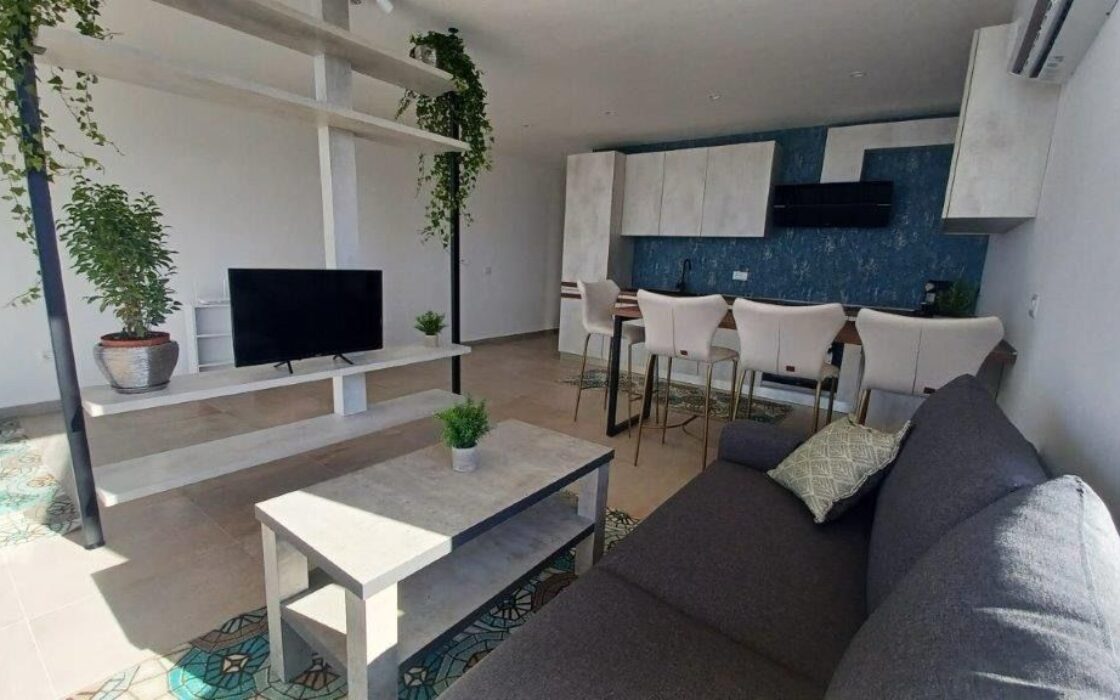 Panoramiczny apartament 140 m2 z tarasem 35 m² – Cold Water / Lungomare 2, Wlora
