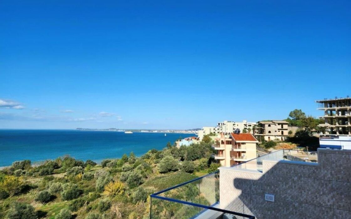 Panoramiczny apartament 140 m2 z tarasem 35 m² – Cold Water / Lungomare 2, Wlora