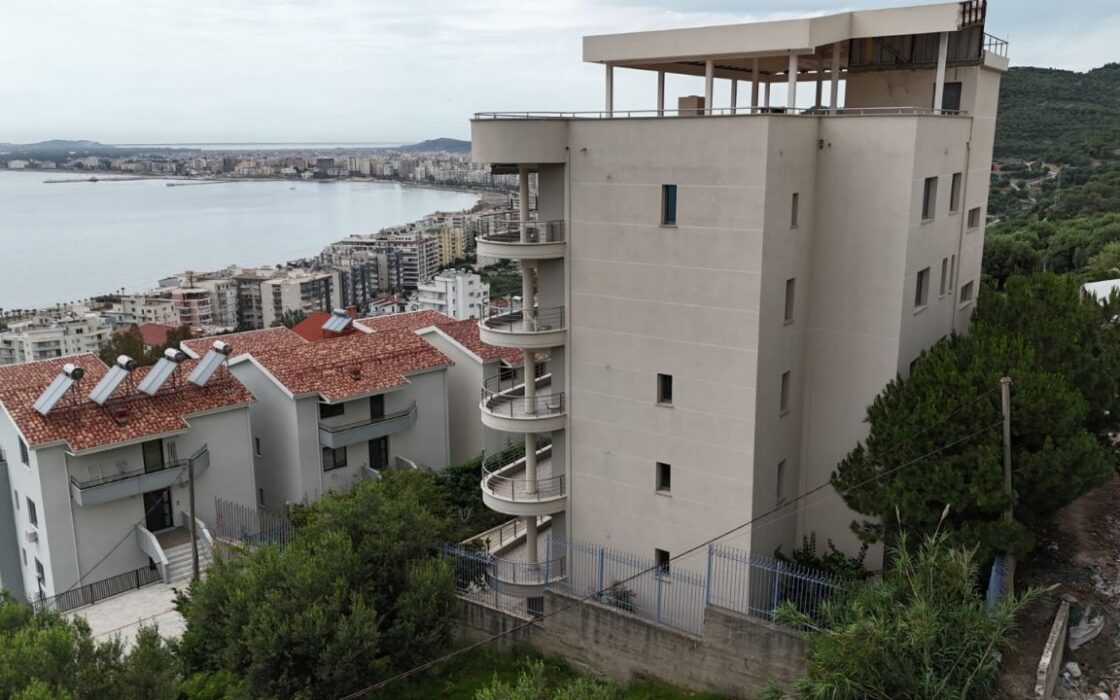 Dwupoziomowy apartament – Cold Water, Wlora