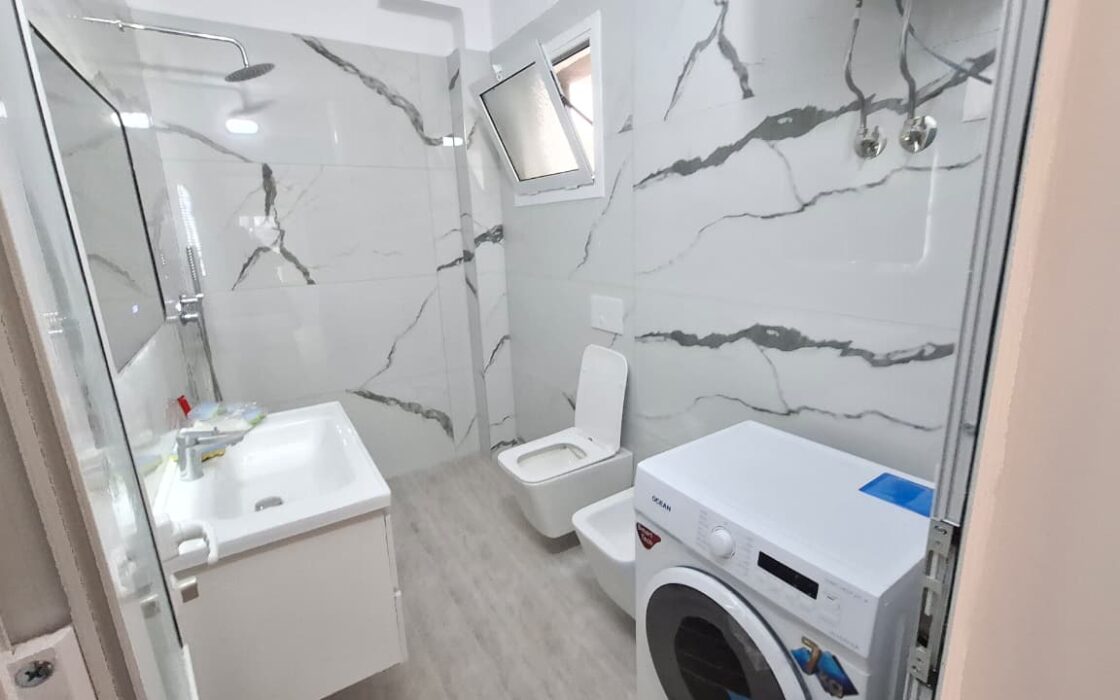 Nowy, przestronny 3-pokojowy apartament 100 m² – Lungomare, Wlora