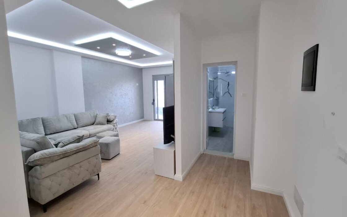 Nowy, przestronny 3-pokojowy apartament 100 m² – Lungomare, Wlora