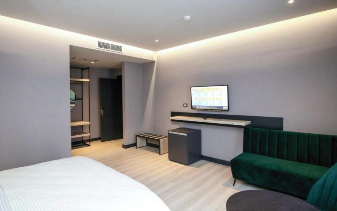 Luxury Hotel For Sale In Vlora Albania