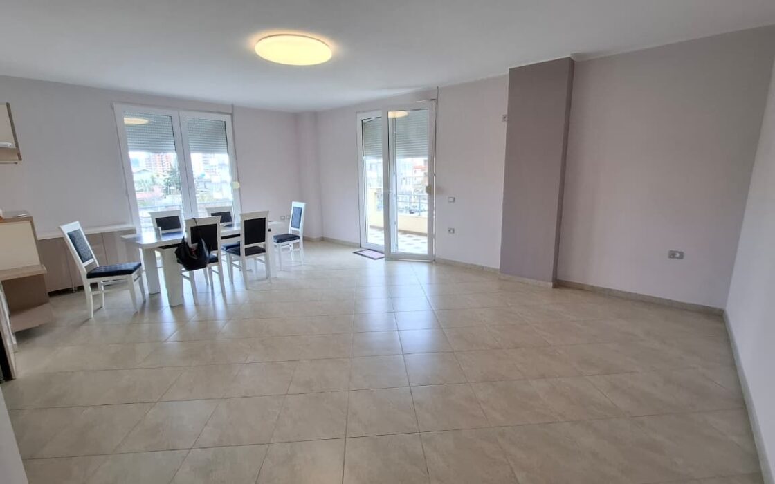 3-pokojowy apartament w 1 linii brzegowej-Wlora