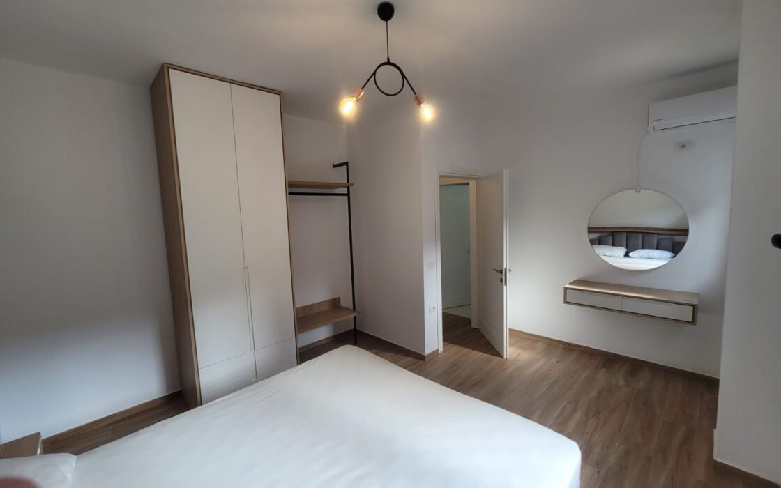 Nowoczesny 2-pokojowy apartament z werandą – Lungomare, Wlora