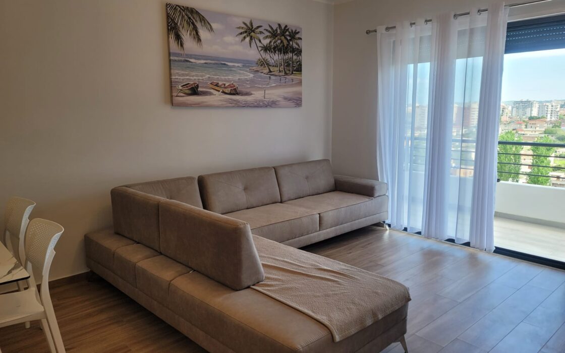 Nowoczesny 2-pokojowy apartament z werandą – Lungomare, Wlora