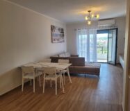 Nowoczesny 2-pokojowy apartament z werandą – Lungomare, Wlora