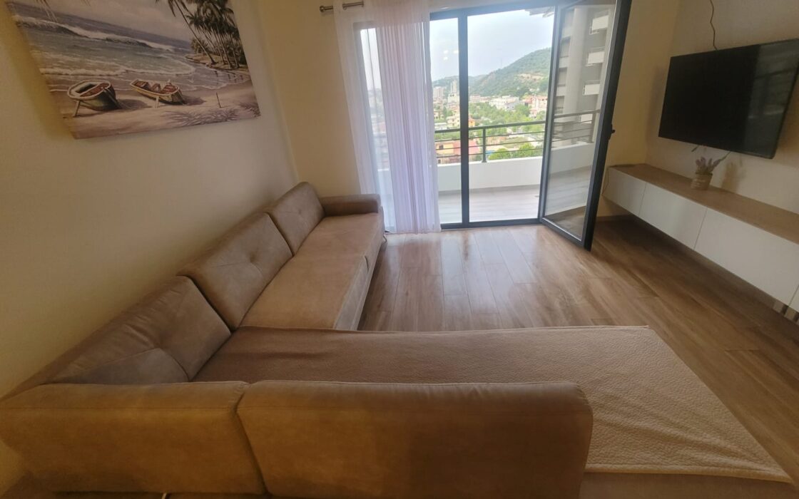 Nowoczesny 2-pokojowy apartament z werandą – Lungomare, Wlora