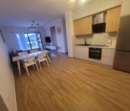 Nowoczesny 2-pokojowy apartament z werandą – Lungomare, Wlora