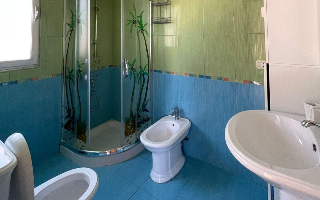 3-pokojowy apartament w 1. Linii Brzegowej – Lungomare, Wlora