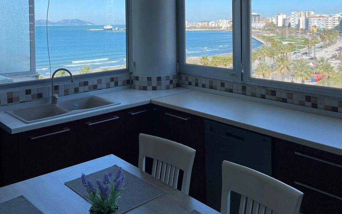 3-pokojowy apartament w 1. Linii Brzegowej – Lungomare, Wlora