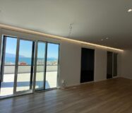 Penthouse z  werandą 43m2 i widokiem na morze oraz góry – Lungomare, Wlora