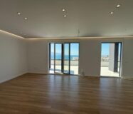 Penthouse z  werandą 43m2 i widokiem na morze oraz góry – Lungomare, Wlora