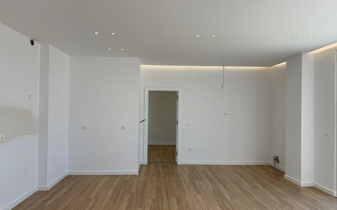 Penthouse z  werandą 43m2 i widokiem na morze oraz góry – Lungomare, Wlora