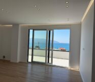 Penthouse z  werandą 43m2 i widokiem na morze oraz góry – Lungomare, Wlora