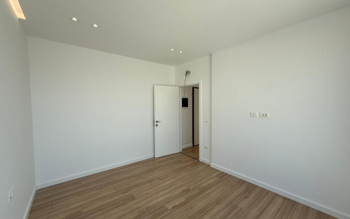 Penthouse z  werandą 43m2 i widokiem na morze oraz góry – Lungomare, Wlora
