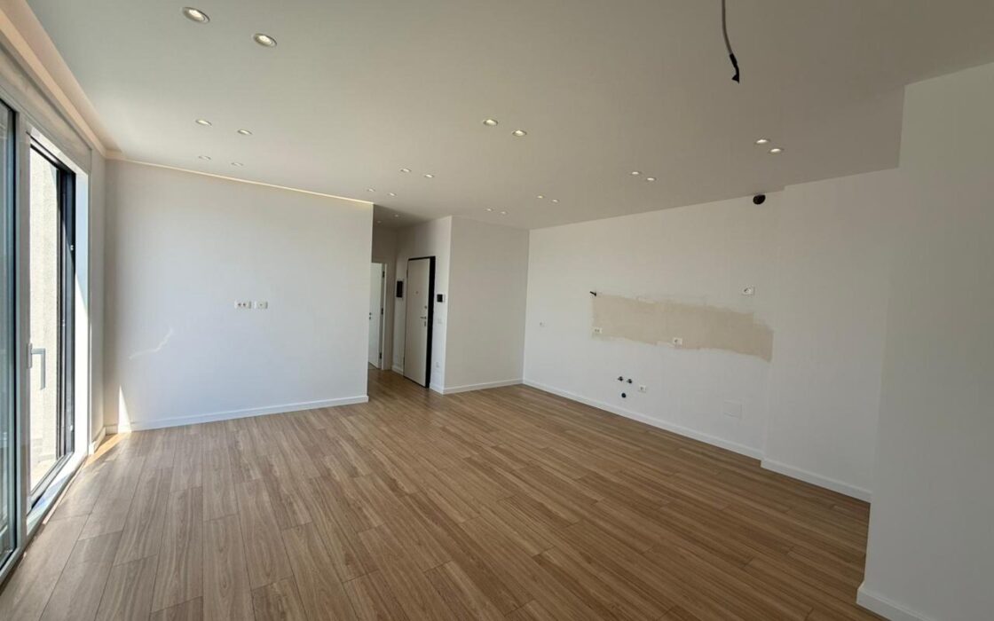 Penthouse z  werandą 43m2 i widokiem na morze oraz góry – Lungomare, Wlora