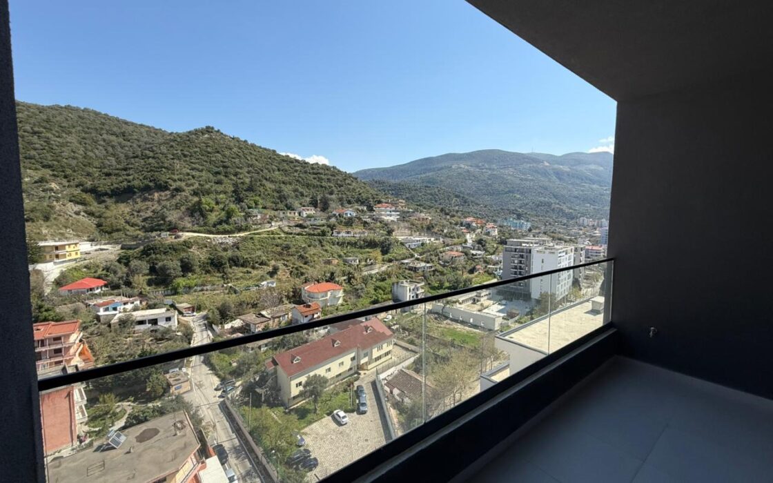 Penthouse z  werandą 43m2 i widokiem na morze oraz góry – Lungomare, Wlora