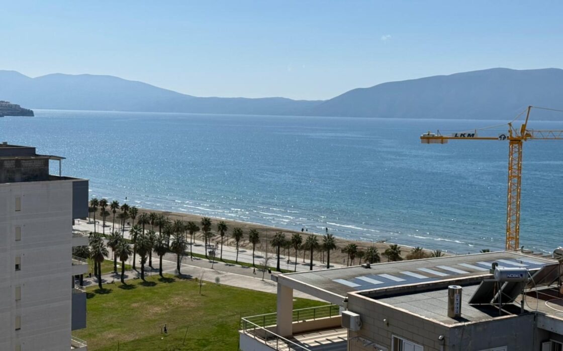Penthouse z  werandą 43m2 i widokiem na morze oraz góry – Lungomare, Wlora