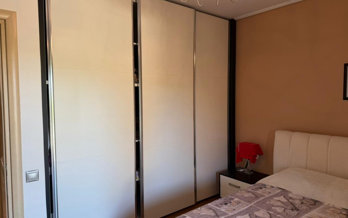 Dom 187m2 z ogrodem 1000 m2- Wlora