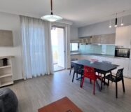 Panoramiczny 3-pokojowy apartament 116 m2 z widokiem na morze – 1. Linia Brzegowa przy Lungomare, Wlo