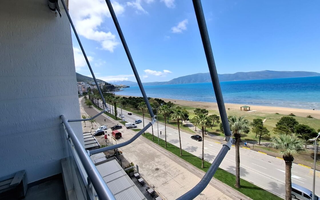 Panoramiczny 3-pokojowy apartament 116 m2 z widokiem na morze – 1. Linia Brzegowa przy Lungomare, Wlo