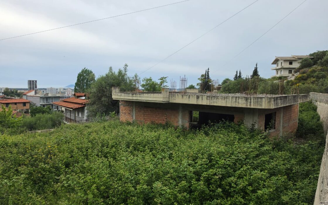 Dom 109 m2 z ogrodem i widokiem na Góry – Blisko Starego Miasta, Wlora