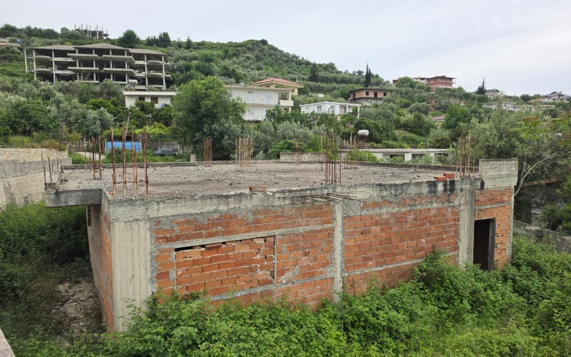 Dom 109 m2 z ogrodem i widokiem na Góry – Blisko Starego Miasta, Wlora