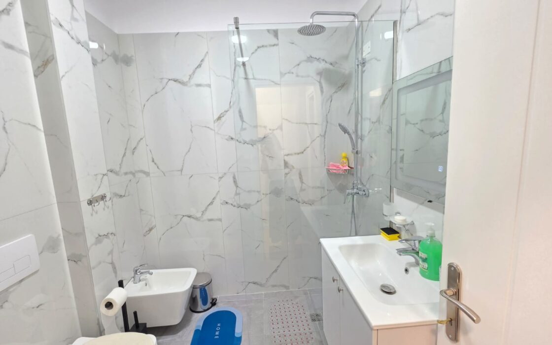 3-pokojowy apartament-Wlora
