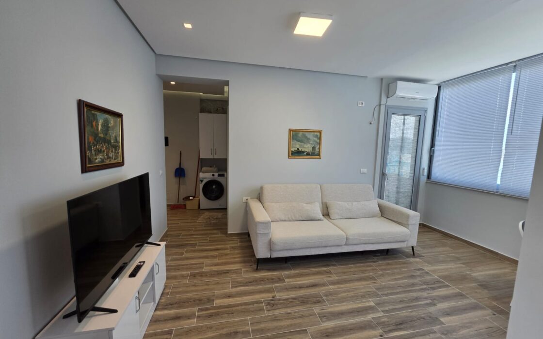2- pokojowy apartament przy plaży- Lungomare 3, Radhime, Wlora