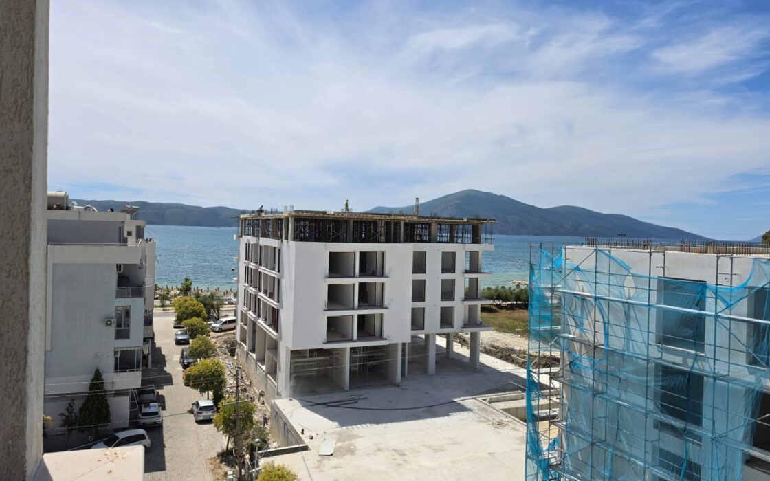2- pokojowy apartament przy plaży- Lungomare 3, Radhime, Wlora