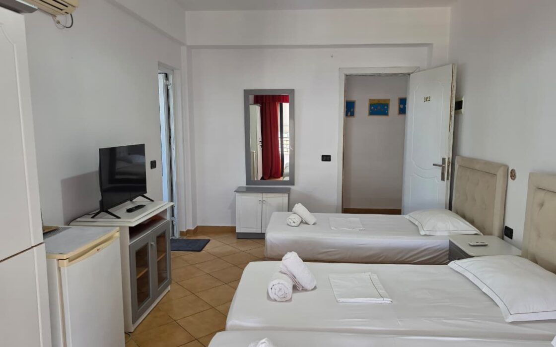 Hotel 4 piętrowy z 11 pokojami  – Saranda